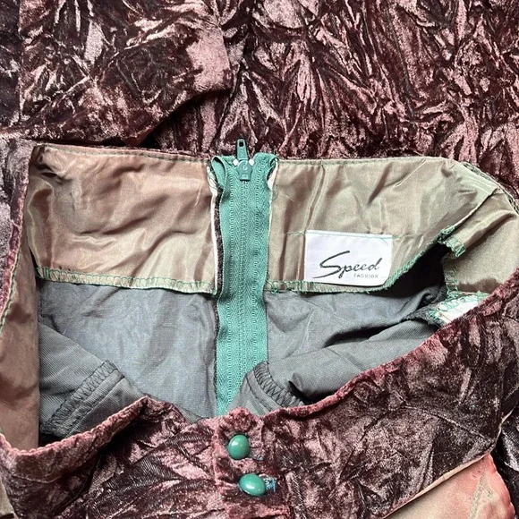 Vintage Crushed Velvet Burgundy Dress with Slit and buttons, Size: 6 - Picture 12 of 17